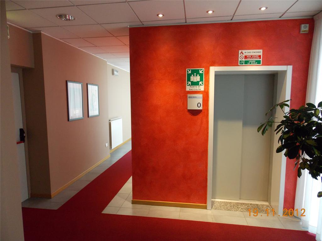 Hotel David Sesto Calende Exterior foto