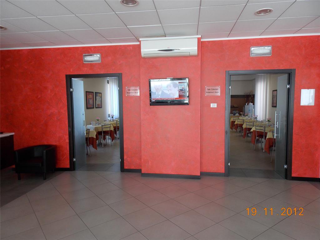 Hotel David Sesto Calende Exterior foto